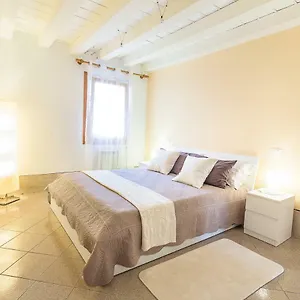 Apartment Ca Biennale, Respirare La Autentica!, Venedig